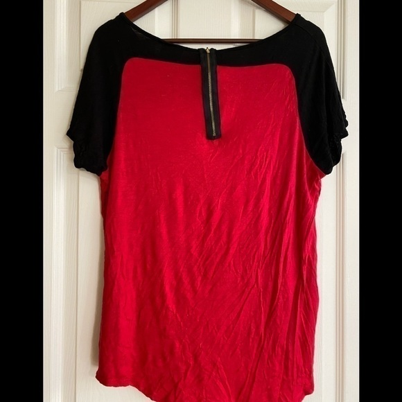 BLACK & Red With Gold 1/4 Zip Dressy Tee, Size XL - Picture 2 of 3